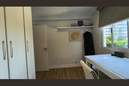 Apartamento à venda com 130m², 3 quartos e 2 vagas Apartamento à venda com 130m², 3 quartos e 2 vagasQuarto 1