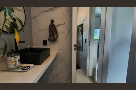Apartamento à venda com 130m², 3 quartos e 2 vagas Apartamento à venda com 130m², 3 quartos e 2 vagasBanheiro da Suíte