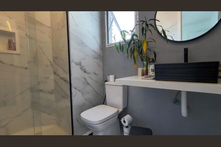 Apartamento à venda com 130m², 3 quartos e 2 vagas Apartamento à venda com 130m², 3 quartos e 2 vagasBanheiro da Suíte