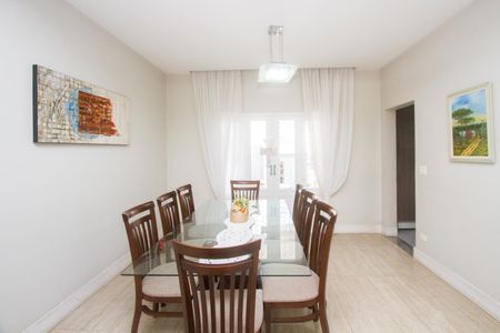 Casa à venda com 4 quartos, 310m² em Jabaquara, São Paulo