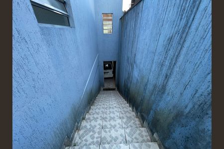 Casa à venda com 219m², 3 quartos e 4 vagasCorredor Externo - Quintal
