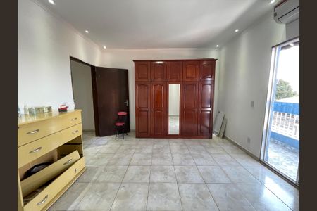 Casa à venda com 219m², 3 quartos e 4 vagasQuarto 1
