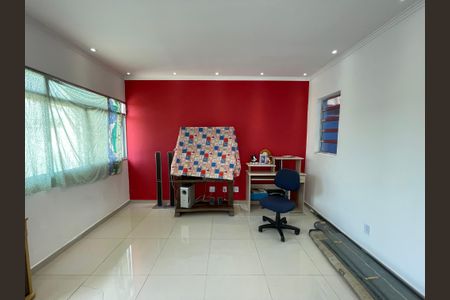 Casa à venda com 219m², 3 quartos e 4 vagasSala