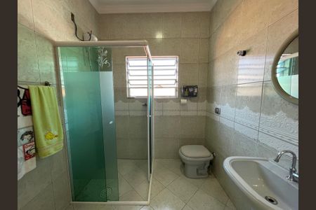 Casa à venda com 219m², 3 quartos e 4 vagasBanheiro 1