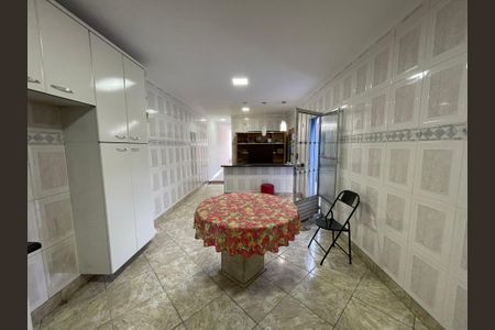 Casa à venda com 219m², 3 quartos e 4 vagasCozinha
