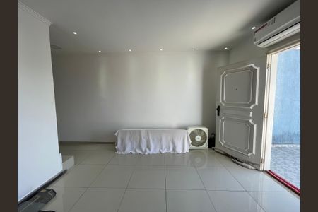 Sala de casa à venda com 3 quartos, 219m² em Cidade Intercap, Taboão da Serra