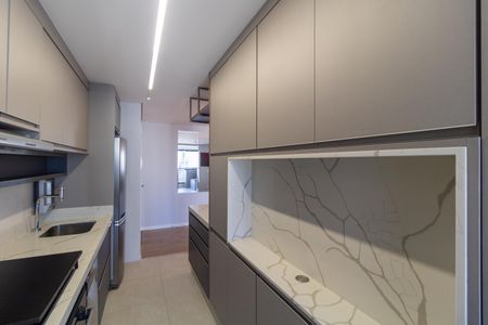 Apartamento para alugar com 84m², 2 quartos e 2 vagas Apartamento para alugar com 84m², 2 quartos e 2 vagasCozinha