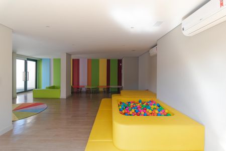 Apartamento para alugar com 84m², 2 quartos e 2 vagas Apartamento para alugar com 84m², 2 quartos e 2 vagasÁrea comum - Brinquedoteca