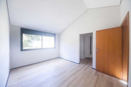 Casa de condomínio à venda com 2000m², 4 quartos e 4 vagas Casa de condomínio à venda com 2000m², 4 quartos e 4 vagassuite 3