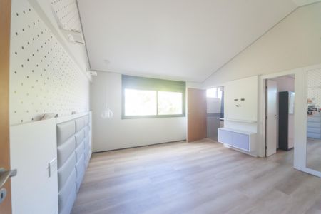 Casa de condomínio à venda com 2000m², 4 quartos e 4 vagas Casa de condomínio à venda com 2000m², 4 quartos e 4 vagassuite 1
