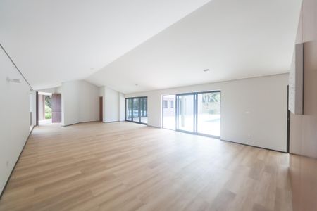 Casa de condomínio à venda com 2000m², 4 quartos e 4 vagas Casa de condomínio à venda com 2000m², 4 quartos e 4 vagassala