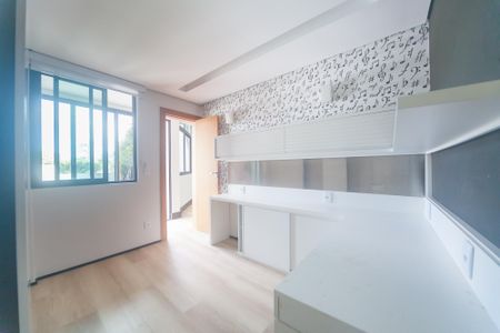 Casa de condomínio à venda com 2000m², 4 quartos e 4 vagas Casa de condomínio à venda com 2000m², 4 quartos e 4 vagasEscritório