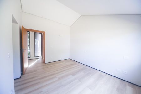 Casa de condomínio à venda com 2000m², 4 quartos e 4 vagas Casa de condomínio à venda com 2000m², 4 quartos e 4 vagassuite 3