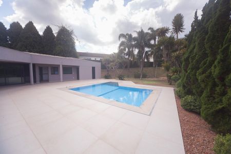 Casa de condomínio à venda com 2000m², 4 quartos e 4 vagas Casa de condomínio à venda com 2000m², 4 quartos e 4 vagasPiscina