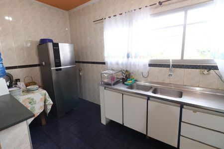 Casa para alugar com 450m², 3 quartos e 6 vagasCozinha