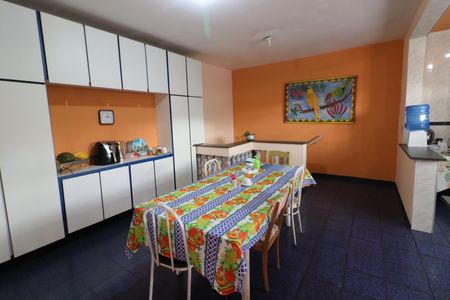 Casa para alugar com 450m², 3 quartos e 6 vagasCozinha