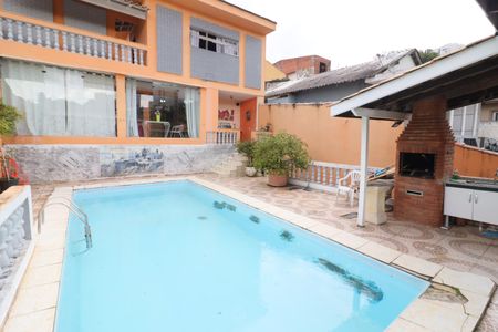 Casa para alugar com 450m², 3 quartos e 6 vagasPiscina