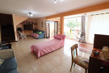 Sala de casa à venda com 3 quartos, 450m² em Umuarama, Osasco