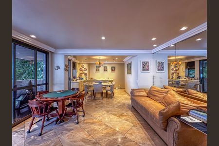 Apartamento para alugar com 282m², 4 quartos e 3 vagas