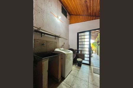 Casa à venda com 230m², 2 quartos e 3 vagasÁrea de Serviço