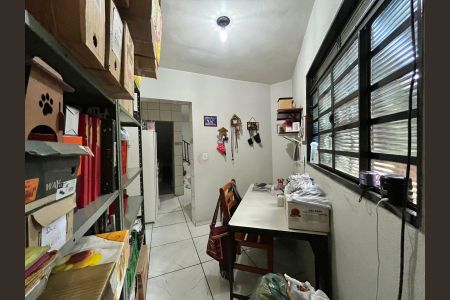 Casa à venda com 230m², 2 quartos e 3 vagasEscritório 