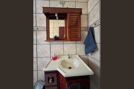 Casa à venda com 230m², 2 quartos e 3 vagasBanheiro