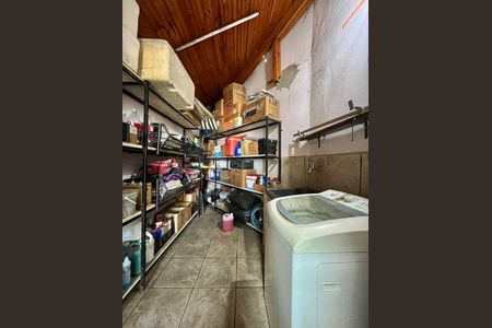 Casa à venda com 230m², 2 quartos e 3 vagasÁrea de Serviço