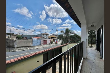 Casa à venda com 230m², 2 quartos e 3 vagasVista da Sacada