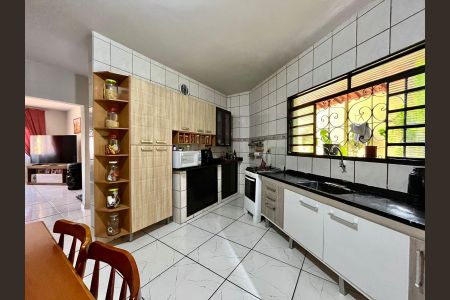 Casa à venda com 230m², 2 quartos e 3 vagasCozinha