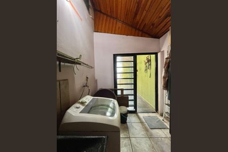 Casa à venda com 230m², 2 quartos e 3 vagasÁrea de Serviço
