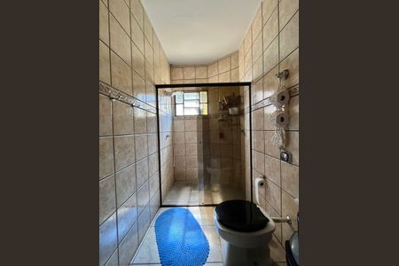 Casa à venda com 230m², 2 quartos e 3 vagasBanheiro