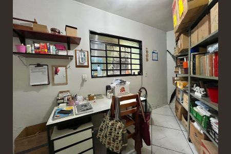 Casa à venda com 230m², 2 quartos e 3 vagasEscritório 