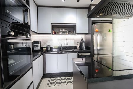 Apartamento à venda com 144m², 3 quartos e 2 vagasCozinha