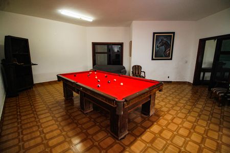 Casa para alugar com 1000m², 5 quartos e 3 vagas