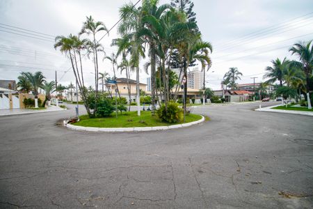 Casa para alugar com 1000m², 5 quartos e 3 vagas