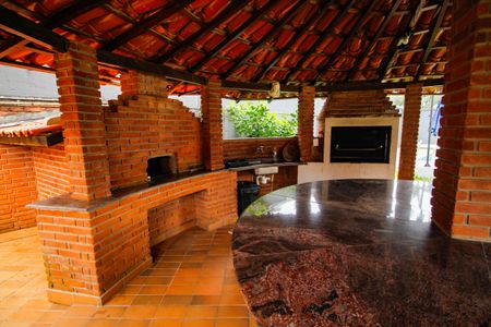 Casa para alugar com 1000m², 5 quartos e 3 vagas