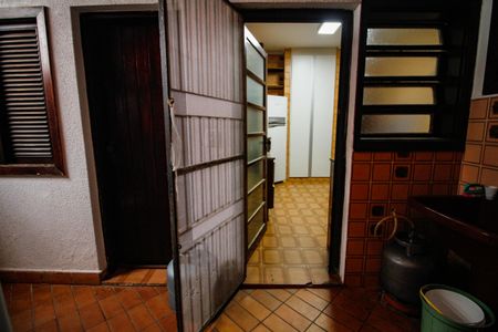 Casa para alugar com 1000m², 5 quartos e 3 vagas