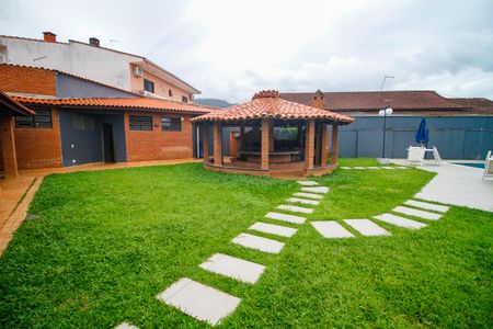 Casa para alugar com 1000m², 5 quartos e 3 vagas