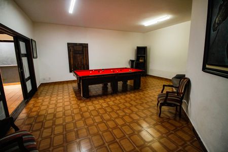 Casa para alugar com 1000m², 5 quartos e 3 vagas