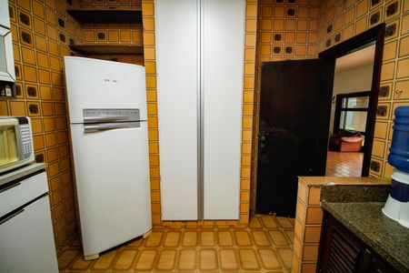 Casa para alugar com 1000m², 5 quartos e 3 vagas