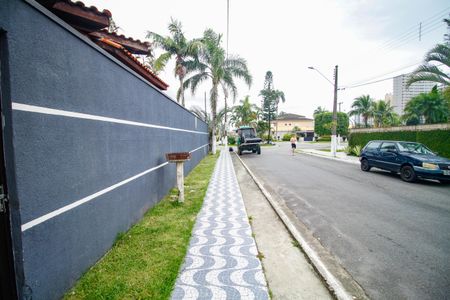 Casa para alugar com 1000m², 5 quartos e 3 vagas