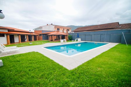 Casa para alugar com 5 quartos, 1000m² em Balneario Flórida, Praia Grande