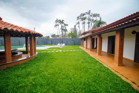 Casa para alugar com 1000m², 5 quartos e 3 vagas