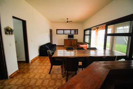 Casa para alugar com 1000m², 5 quartos e 3 vagas