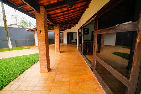 Casa para alugar com 1000m², 5 quartos e 3 vagas