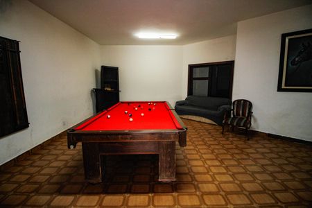 Casa para alugar com 1000m², 5 quartos e 3 vagas