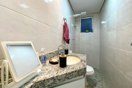 Apartamento à venda com 76m², 3 quartos e 2 vagasBanheiro