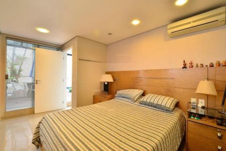 Apartamento à venda com 220m², 3 quartos e 3 vagasFoto 19