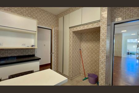 Apartamento para alugar com 120m², 2 quartos e 1 vaga Apartamento para alugar com 120m², 2 quartos e 1 vagaCozinha