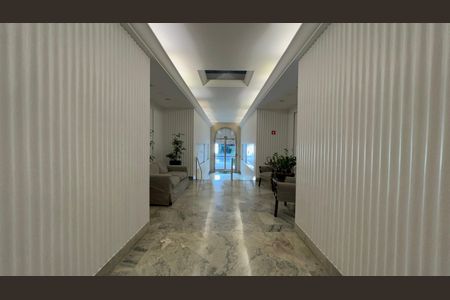 Apartamento para alugar com 120m², 2 quartos e 1 vaga Apartamento para alugar com 120m², 2 quartos e 1 vagaHall de entrada